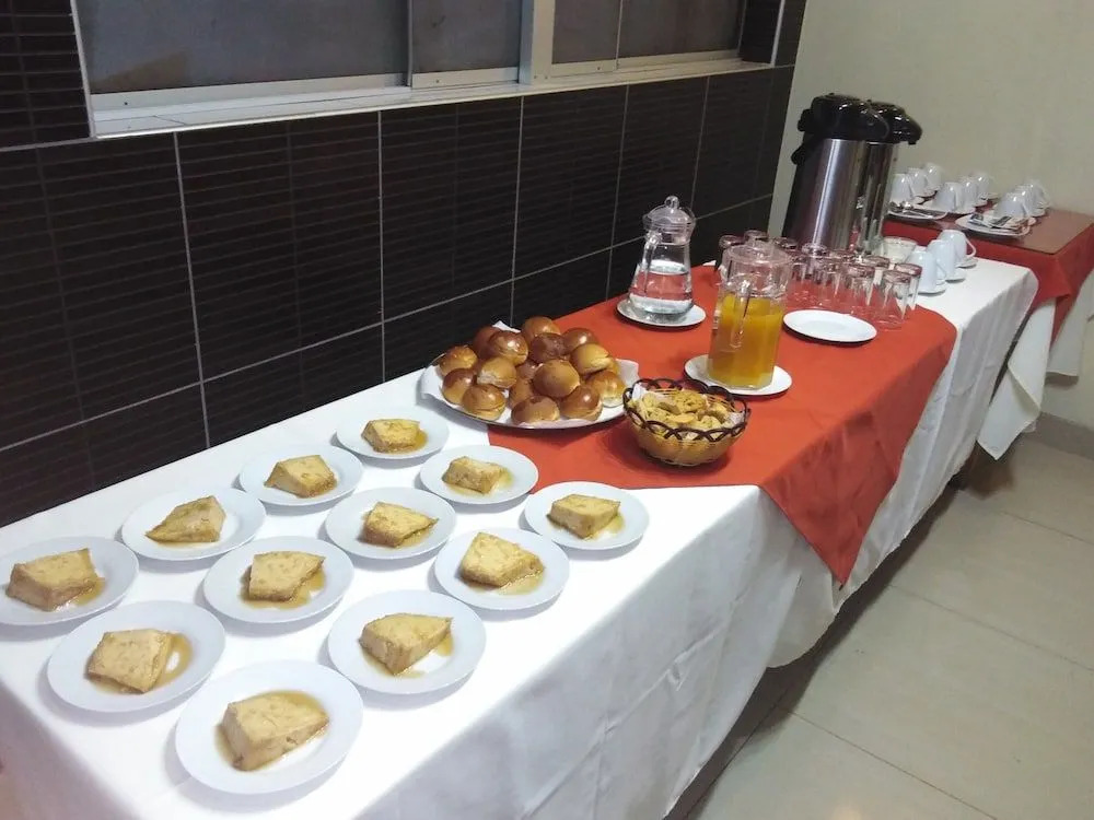 Hotel Plaza Bolognesi 344