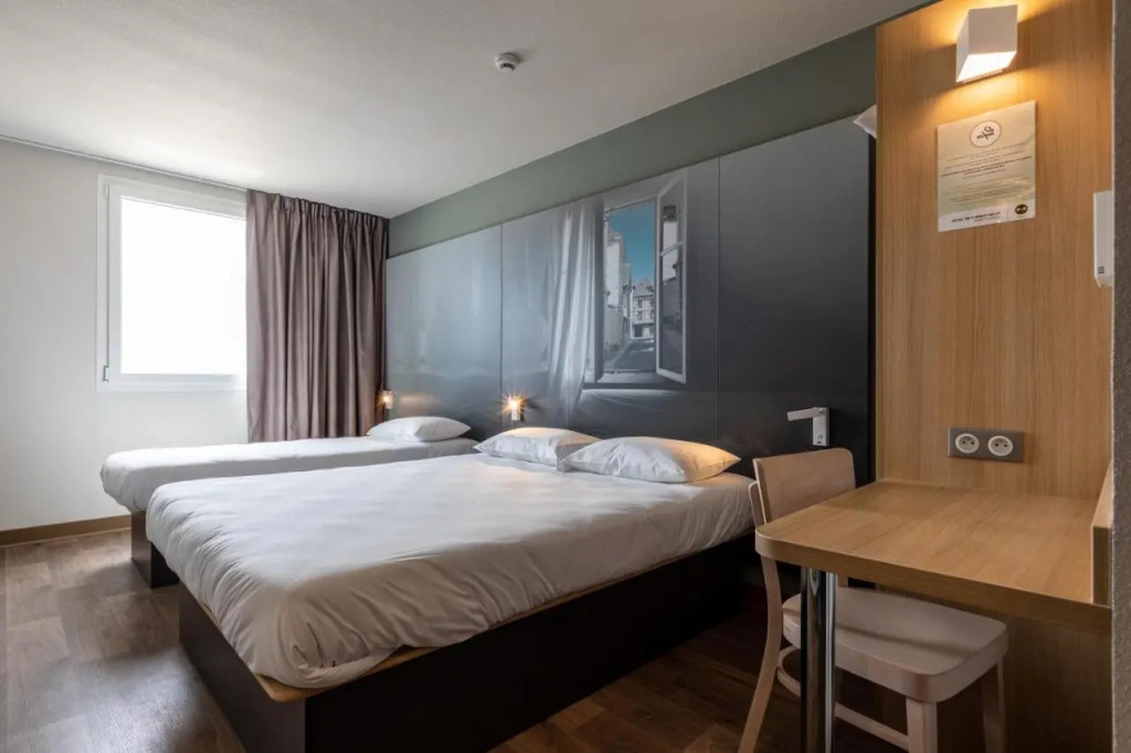 B&B HOTEL Troyes Magasins dusine