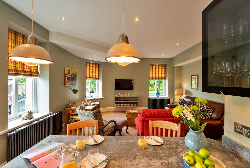 Apartment in Buxton Old Post Office, No Deposit
