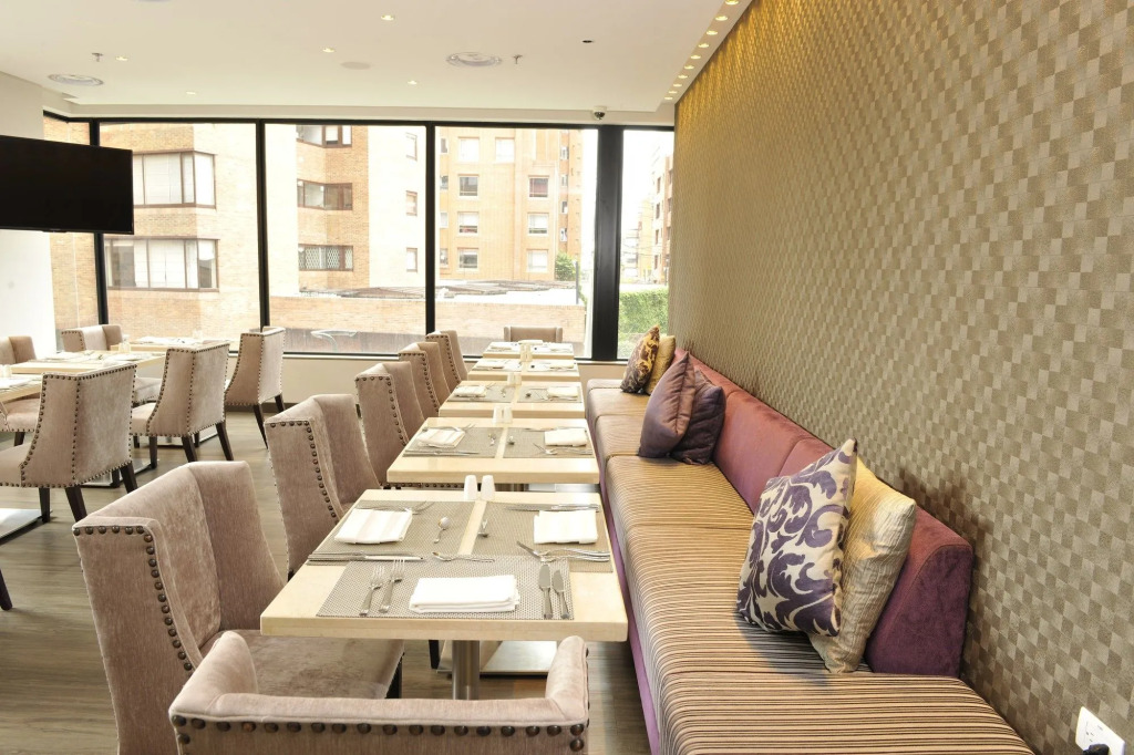 Bs Rosales Hotel And Suites