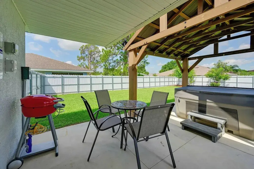Hot Tub & Fenced Yard: Home in Sebring