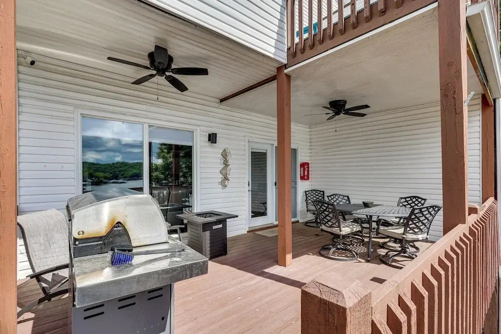 2 Units w/ Boat Dock & Slip Access in Lake Ozark