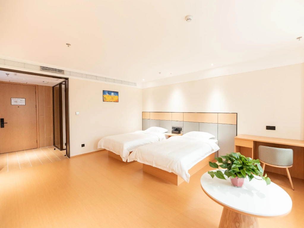 Elan Inn Jinzhong Yuantong Business Center
