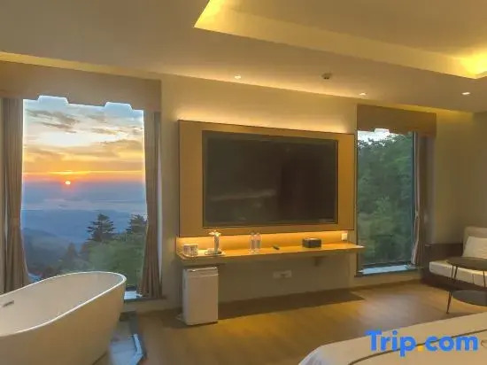 Meet at Lushan · Yunding Villa (Lushan Guling Town Xiaotianchi)