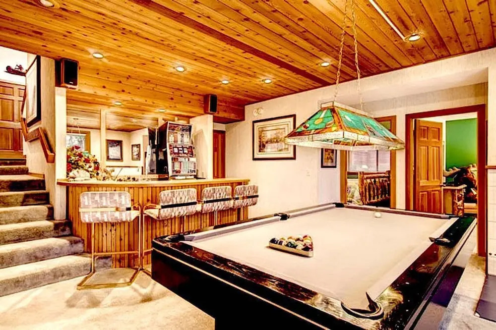 Skidder Trail Bear Lodge at Northstar - 5 Br Home