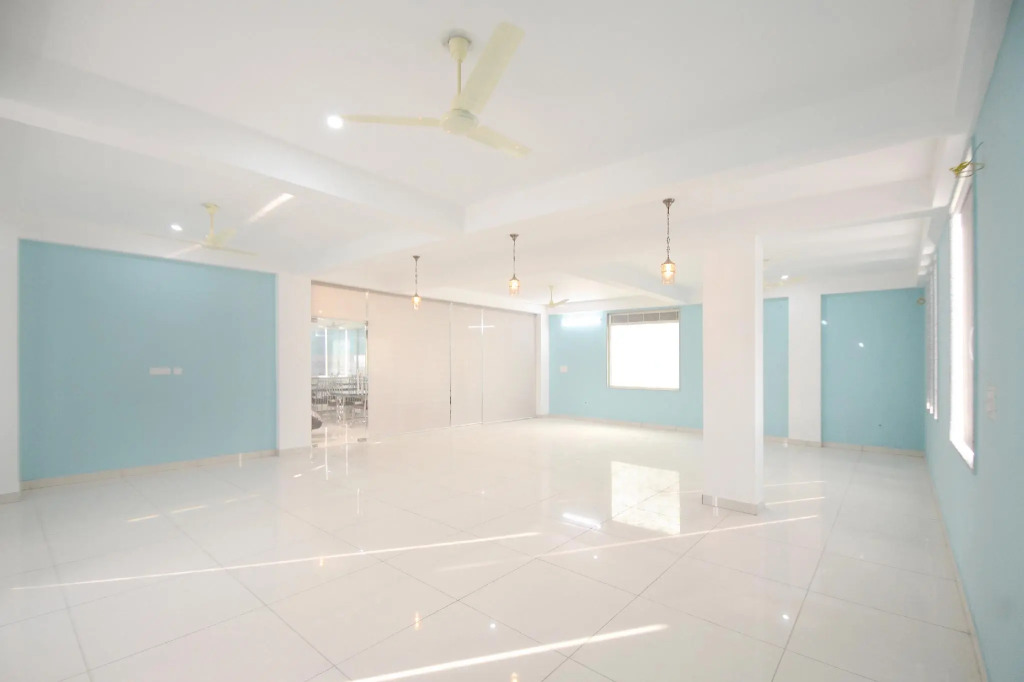 OYO 18342 Hotel Aqueens
