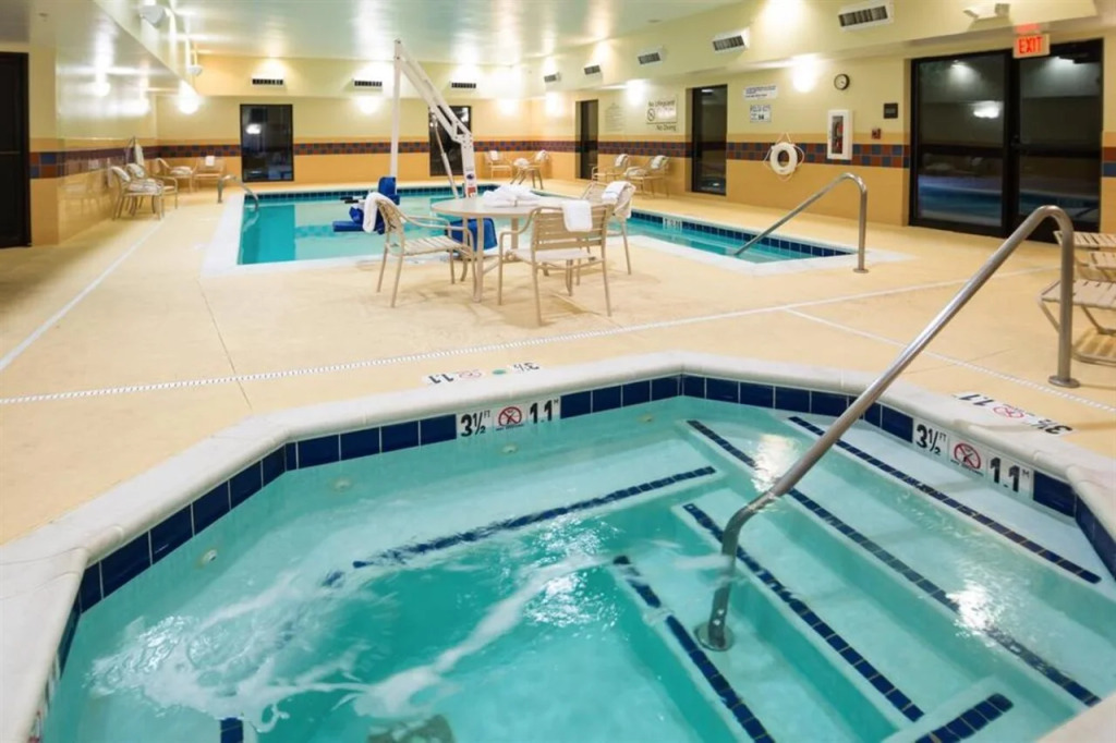 Hampton Inn & Suites Greensburg