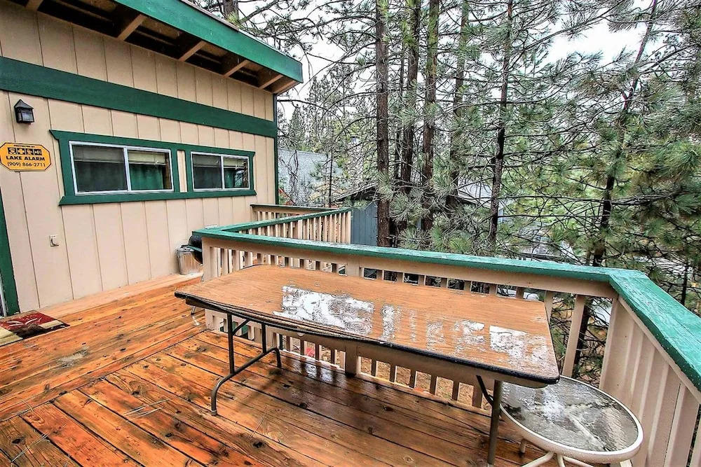 Trey's Escape-250 by Big Bear Vacations