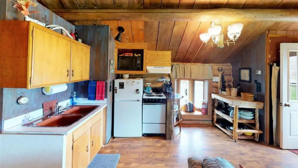 Dog Friendly Ty's Cabin by AAA Red Lodge Rentals