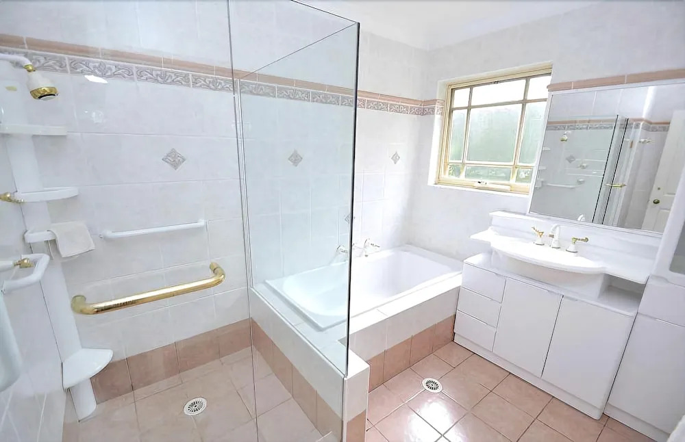 Kingsford 12 Shaw Furnished Apartment