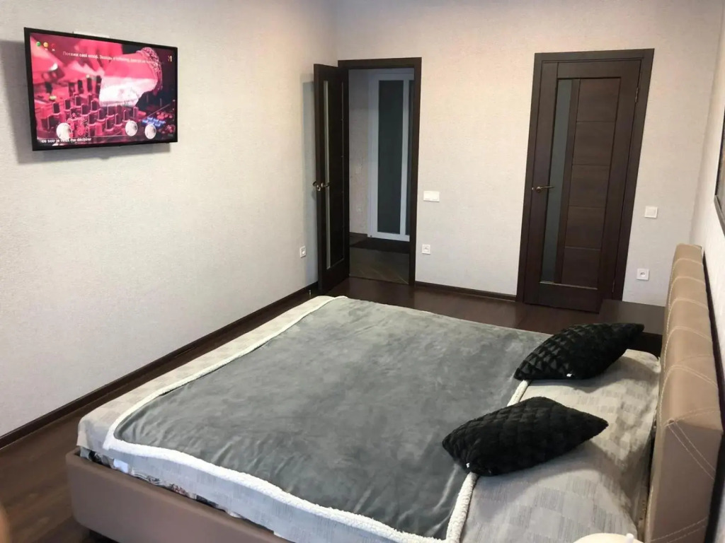 Luxury for Business & Pleasure Royal