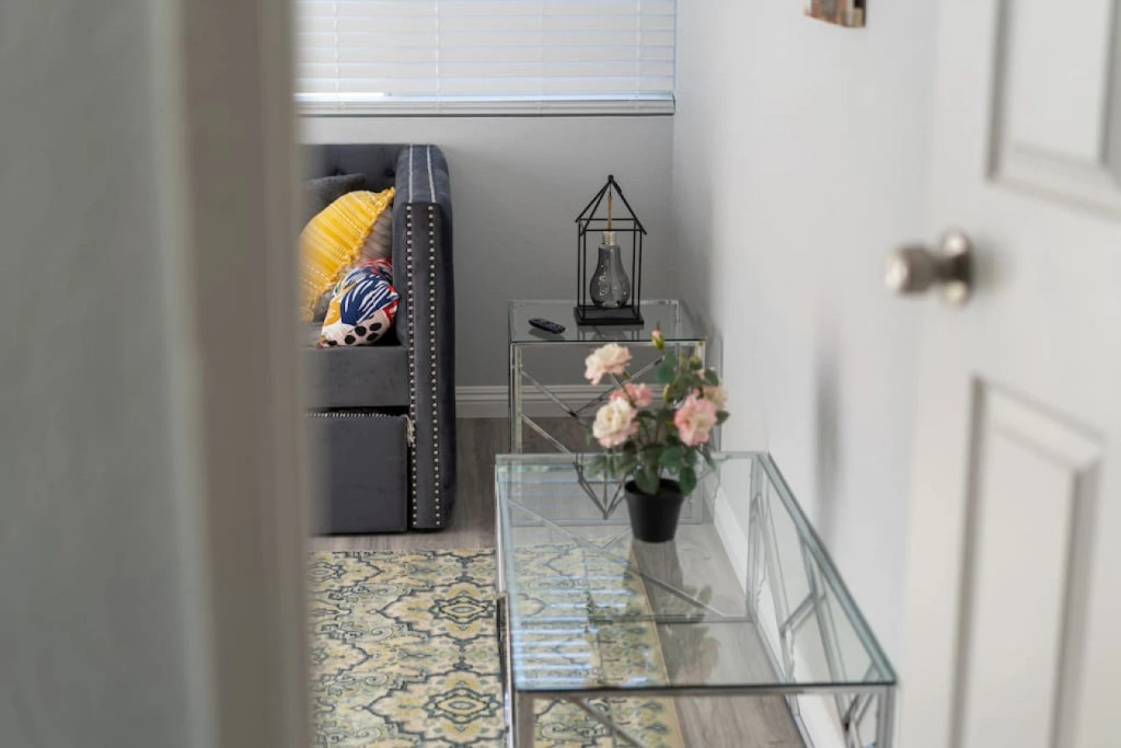 5-BEDROOM HOME RENOVATED IN 2023 NEAR DISNEYLAND (p61)