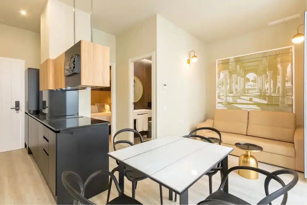 Harinas Central Apartments by Valcambre