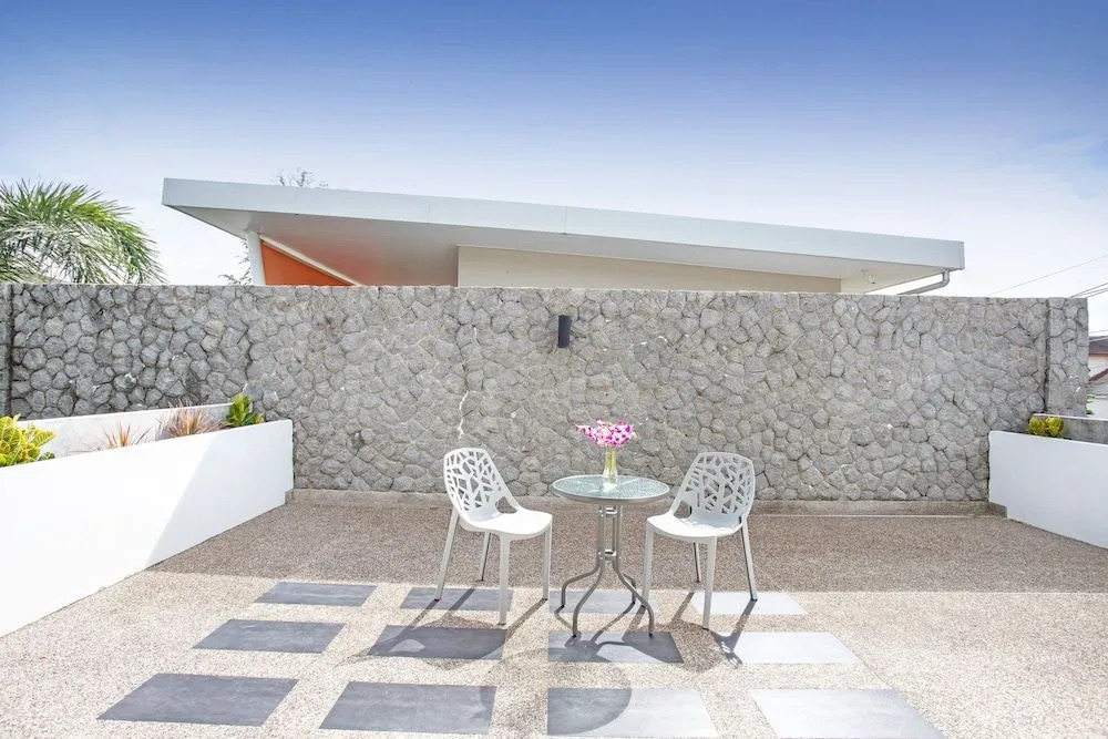 Chic and Modern 3BR Pool Villa Kloua
