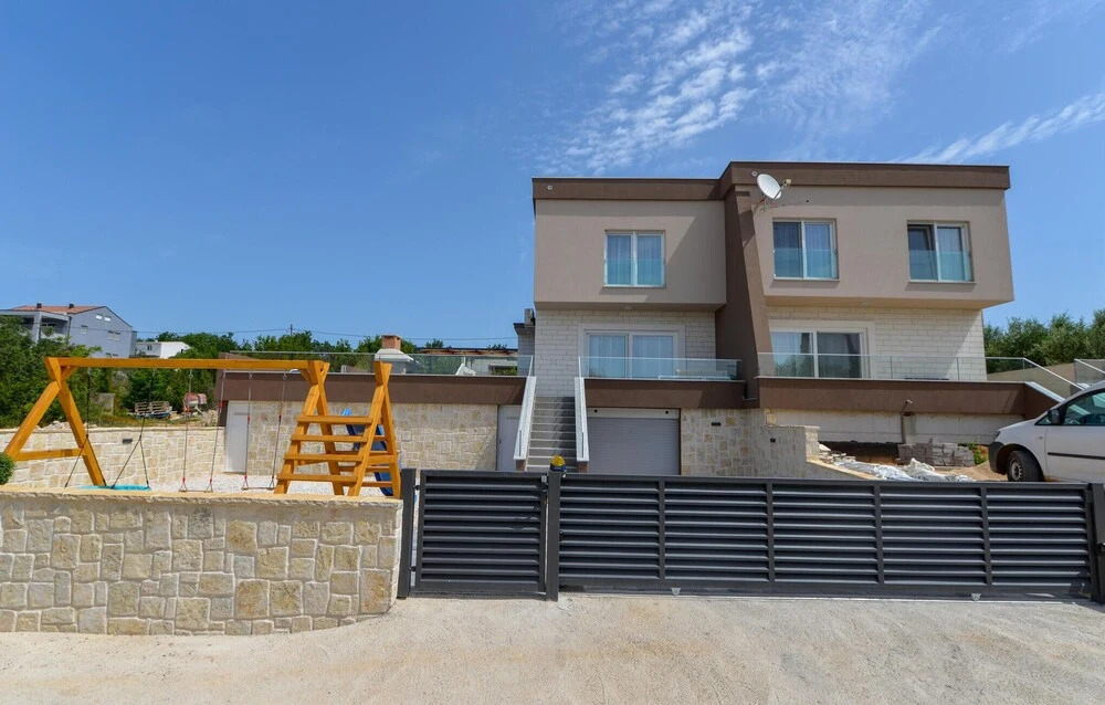 Luxurious Home In Maslenica