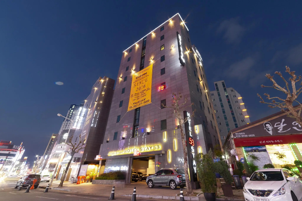 Hotel Stay 53