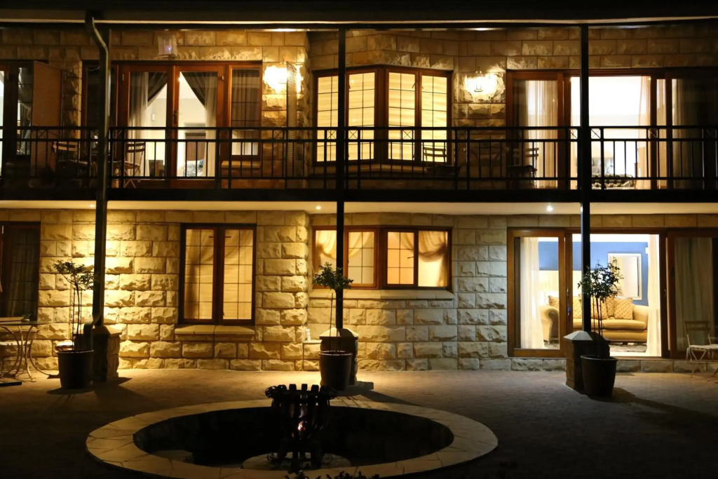 Mt Horeb Manor