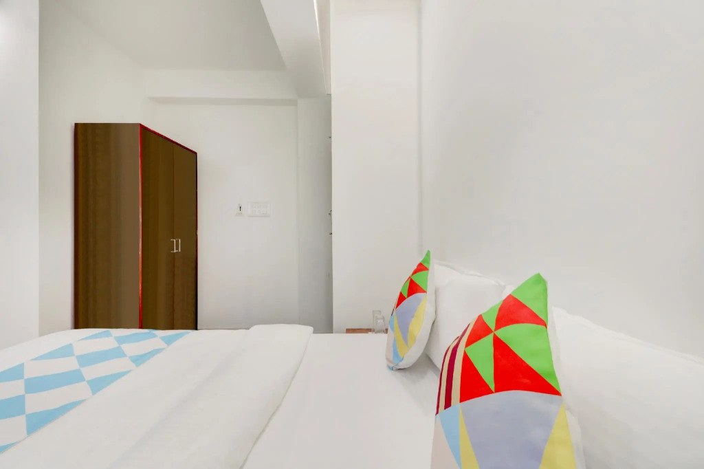 OYO Flagship 74641 Delightful Stay Em Byepass