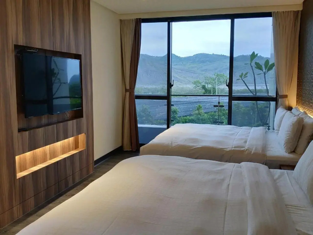 Tan Villa