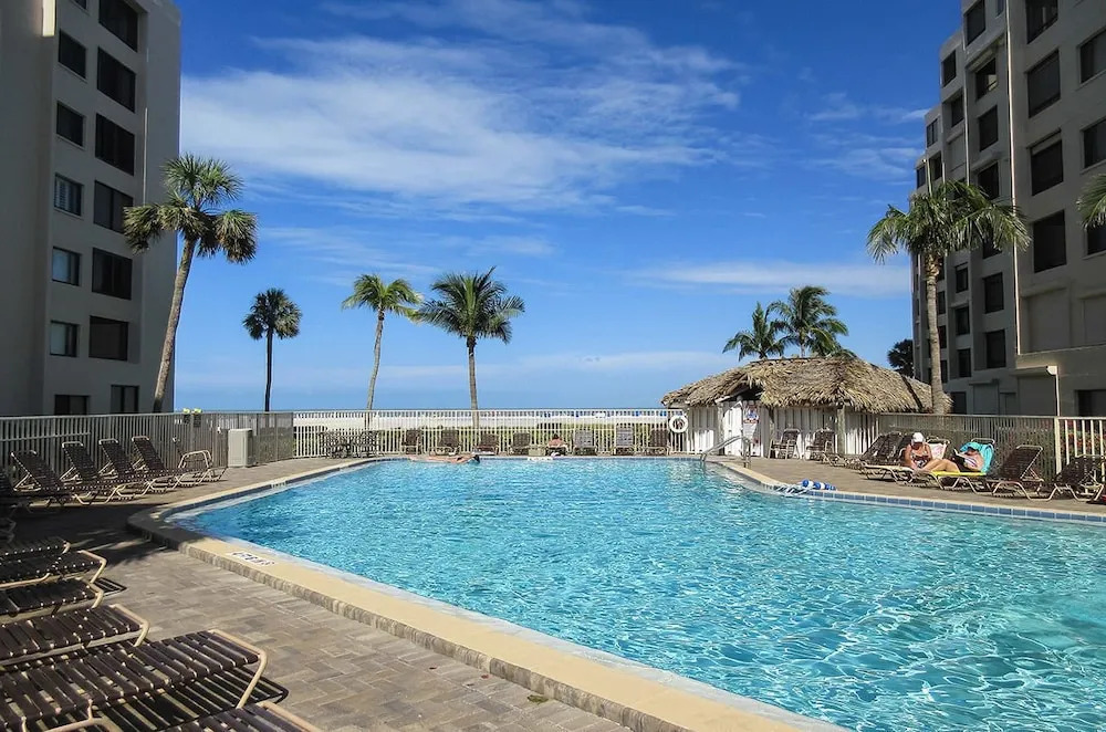 Sandarac 109B - 2 Br Condo