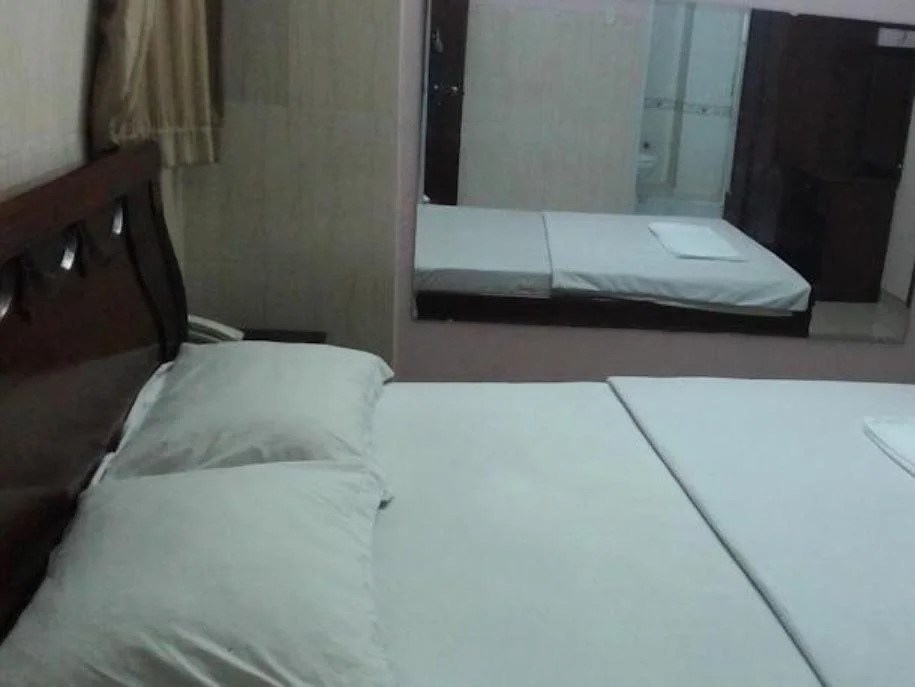 Hong Loan Hotel 3