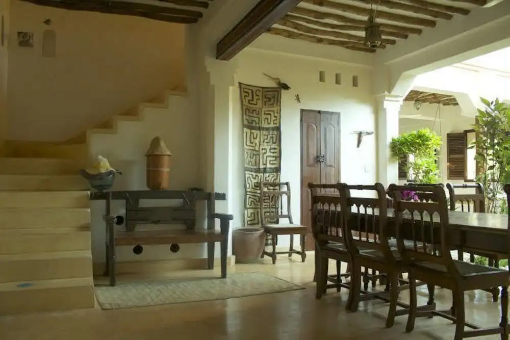 Waridi House