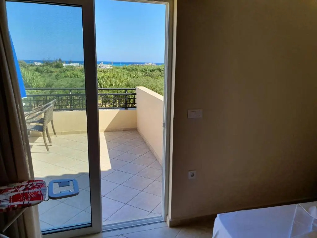 Selini Villas with private pool 10 minutes walking from the beach