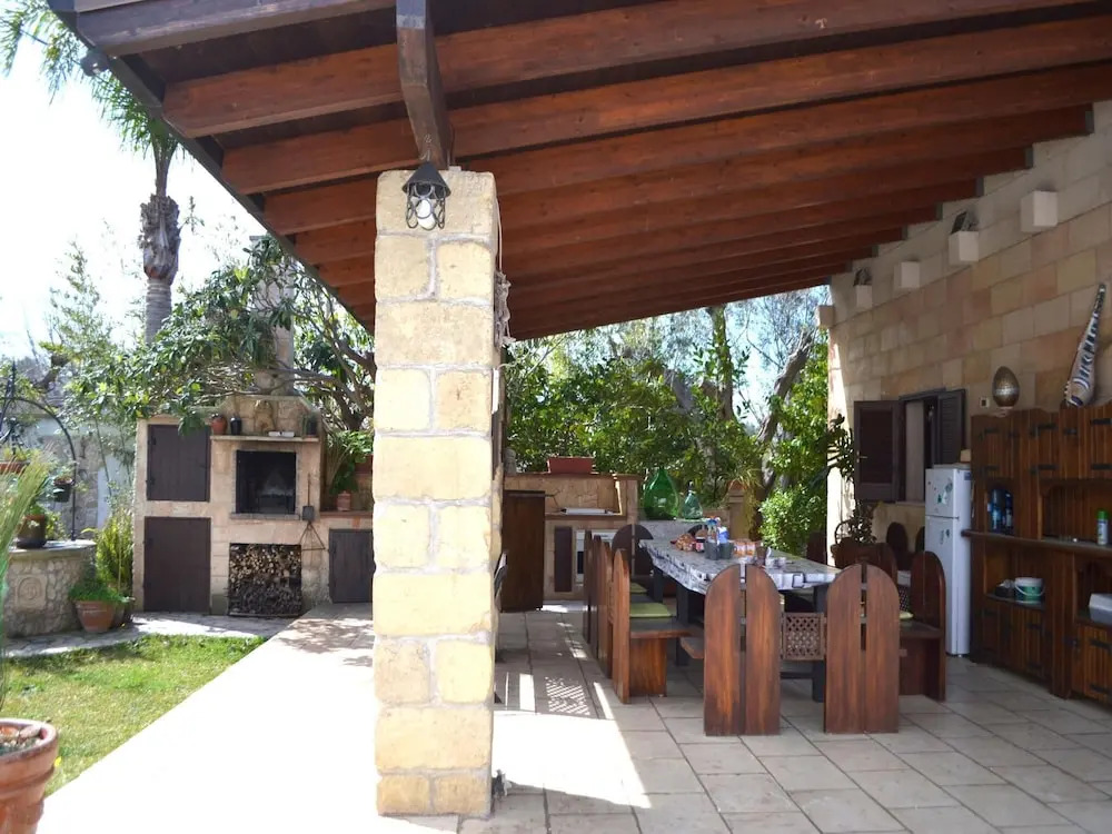 Hikari Villa With Equipped Garden and Parking Space in the San Foca Area