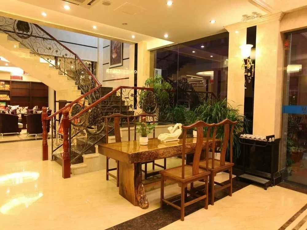 Perfect Season Hotel
