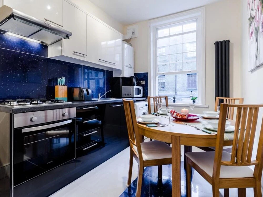 OYO Kings Cross Apartment