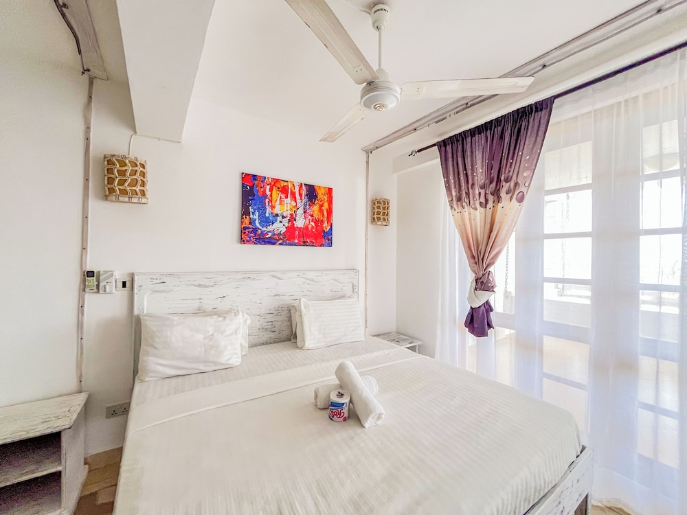 Pumziko Beachfront Apartment