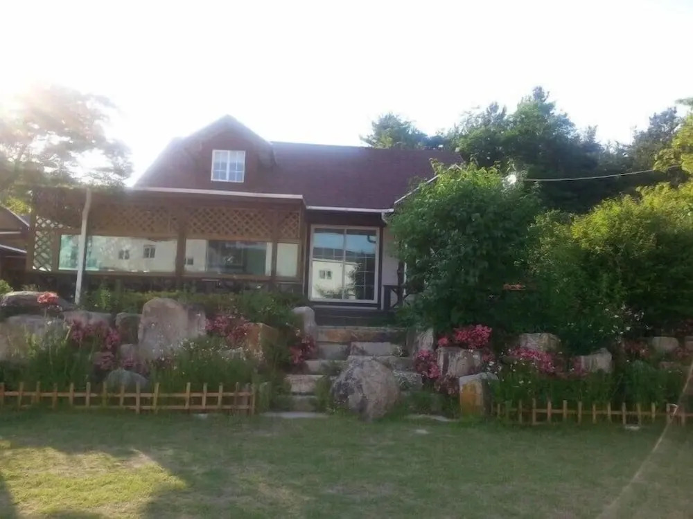 Fulnaeum House Pension