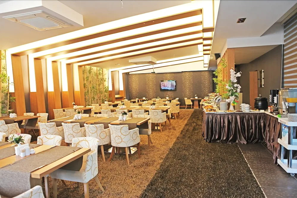 Grand Asos Hotel