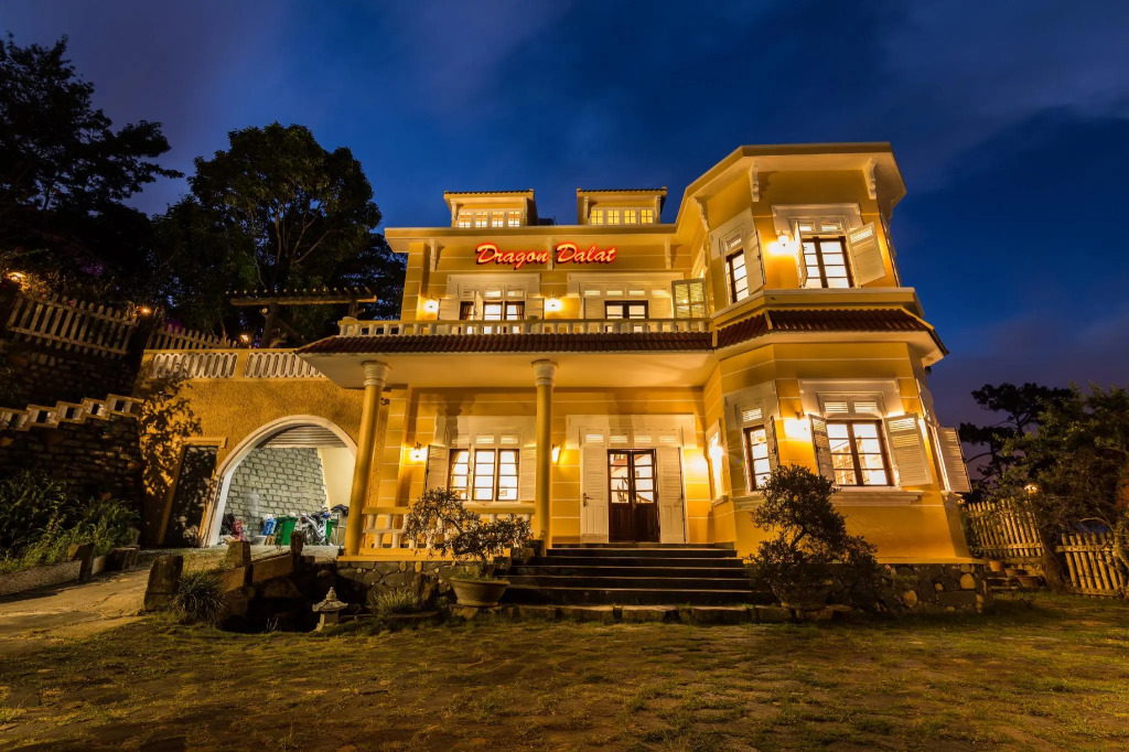Dragon Dalat Hotel By Zuzu