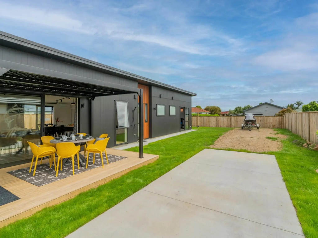 Sun and Sea Sanctuary - Whitianga Holiday Home