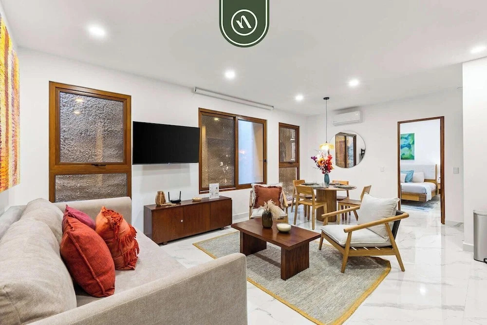 New 1 BR Condo - Rooftop Pool - Romantic Zone
