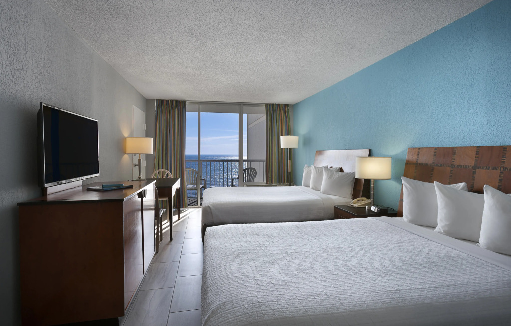 Crown Reef Beach Resort and Waterpark