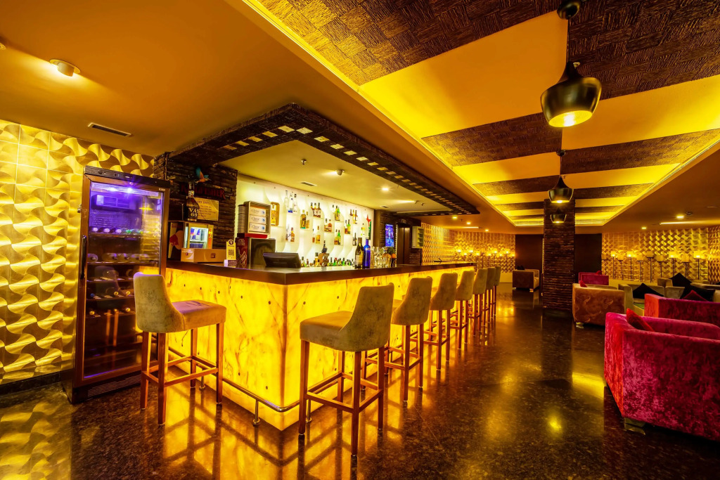 Golden Hotel