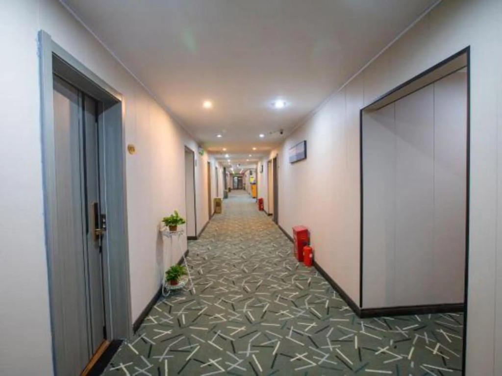 Yunji Hotel (Guangzhou Olympic Sports Center Dongpu Metro Station Branch)