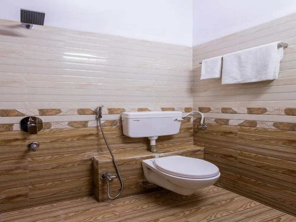 Oyo 24461 Hotel Suvidha