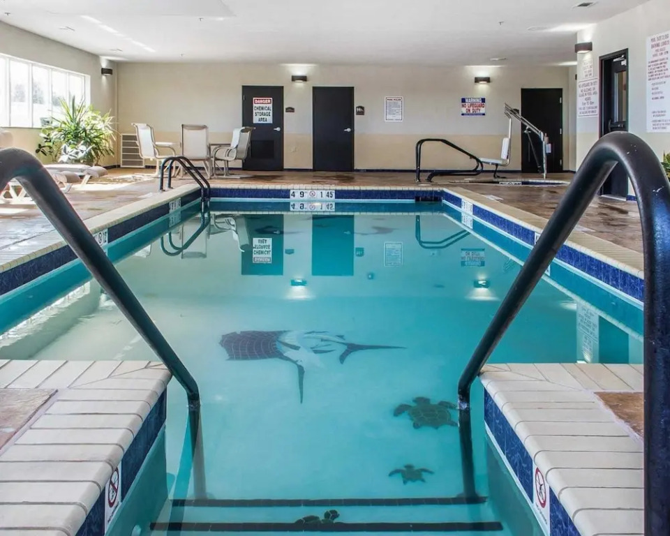 Comfort Inn & Suites