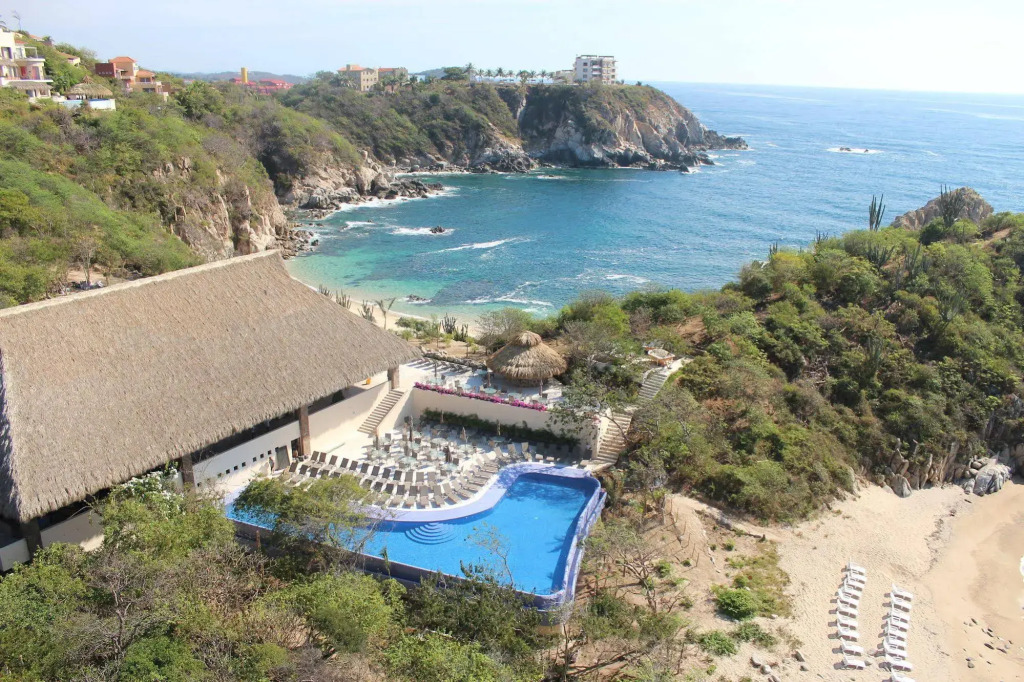 Coral Blue Huatulco All Inclusive