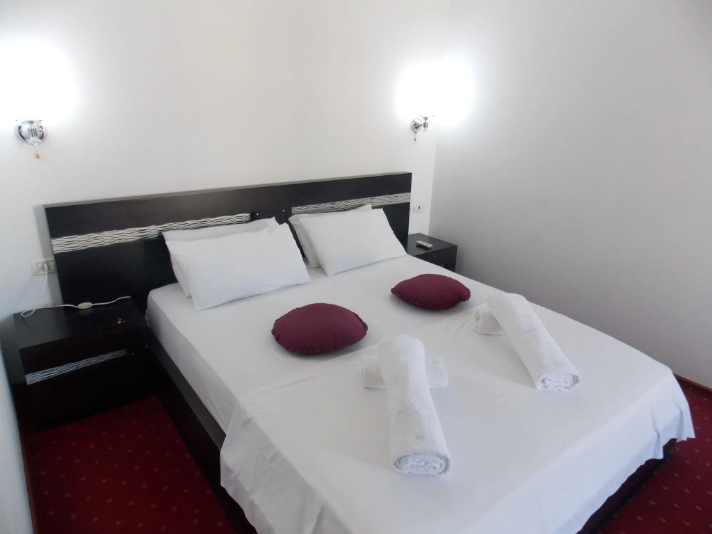 Hotel Strora