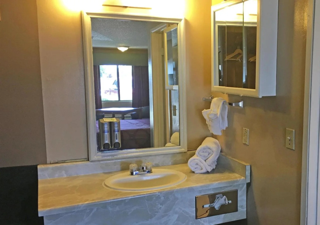 Americas Best Value Inn - Carson City