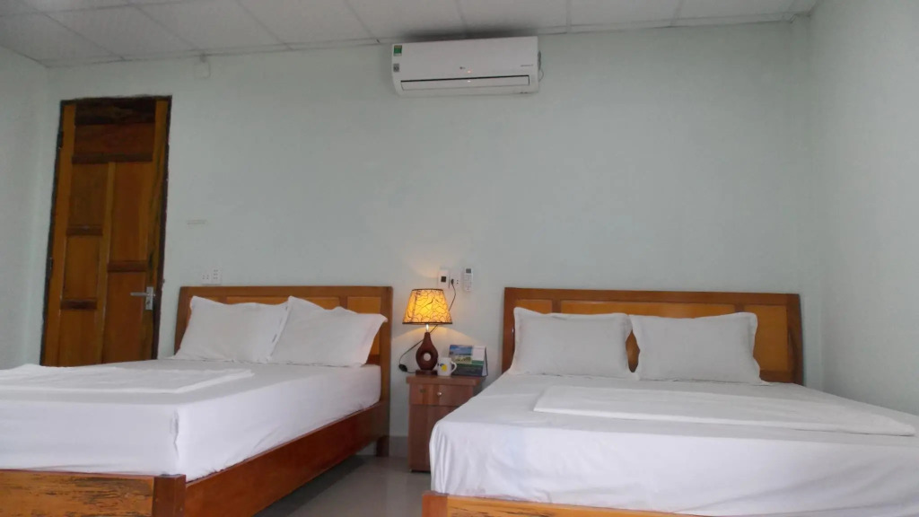 Rose Hotel