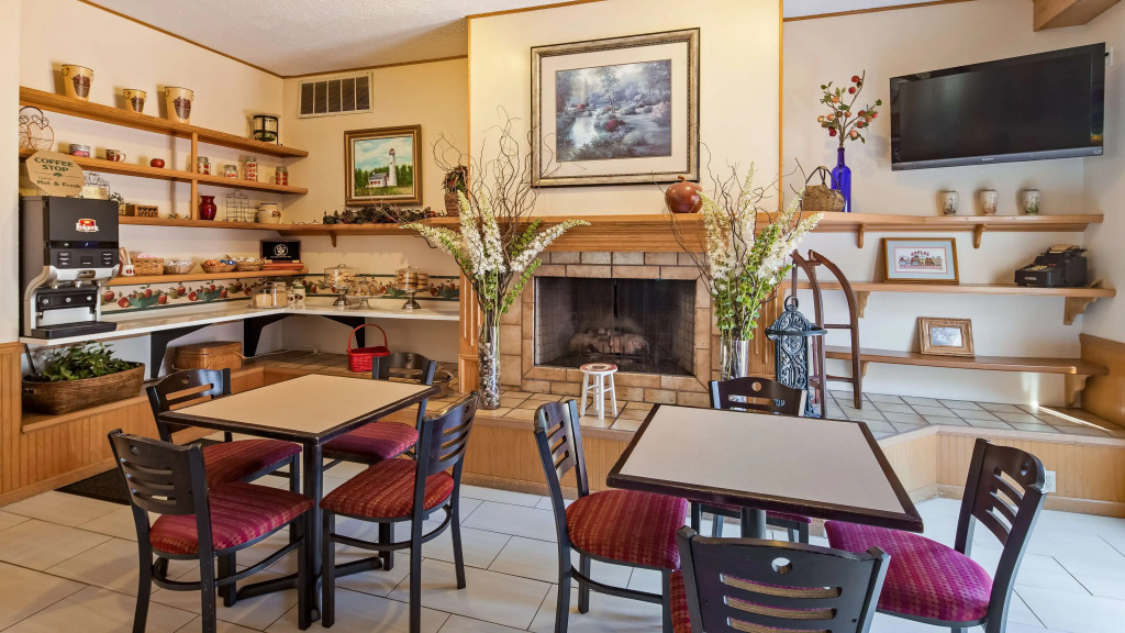 Apple Tree Inn; SureStay Collection by Best Western