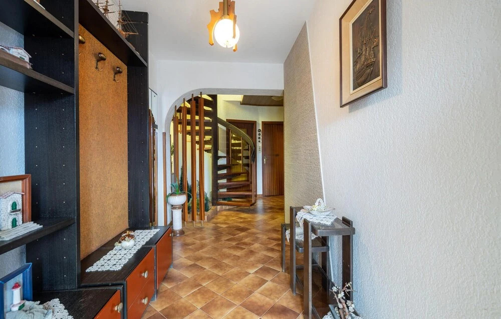 Awesome Apartment in Jadranovo With 2 Bedrooms