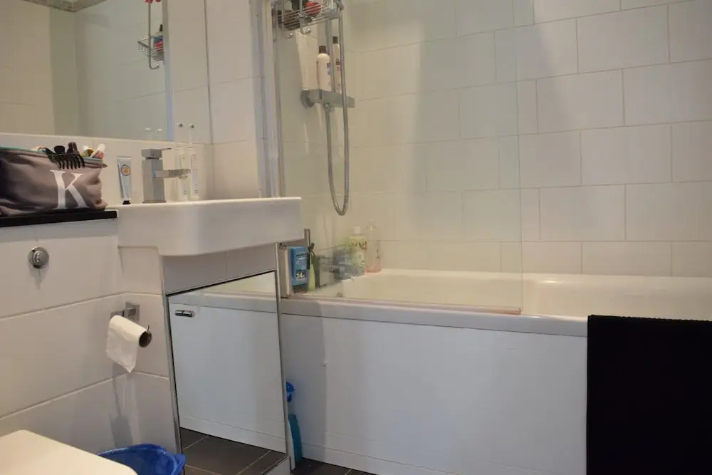 2 Bedroom Top Floor Apartment in Islington