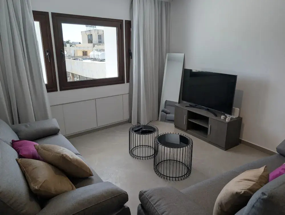 Spacious Two Bedroom Suites in Old Town