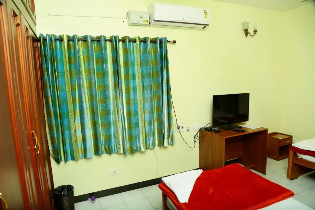 ZuriEL Suite GUEST HOUSE